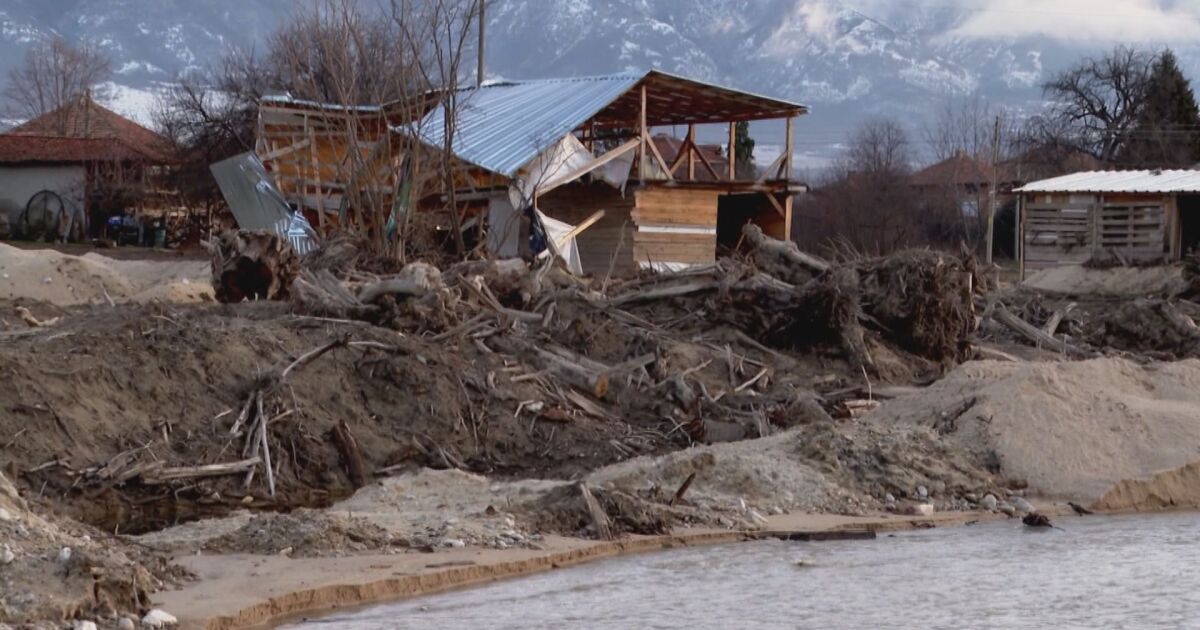 Продължава частичното бедствено положение в карловските села Богдан и Каравелово.