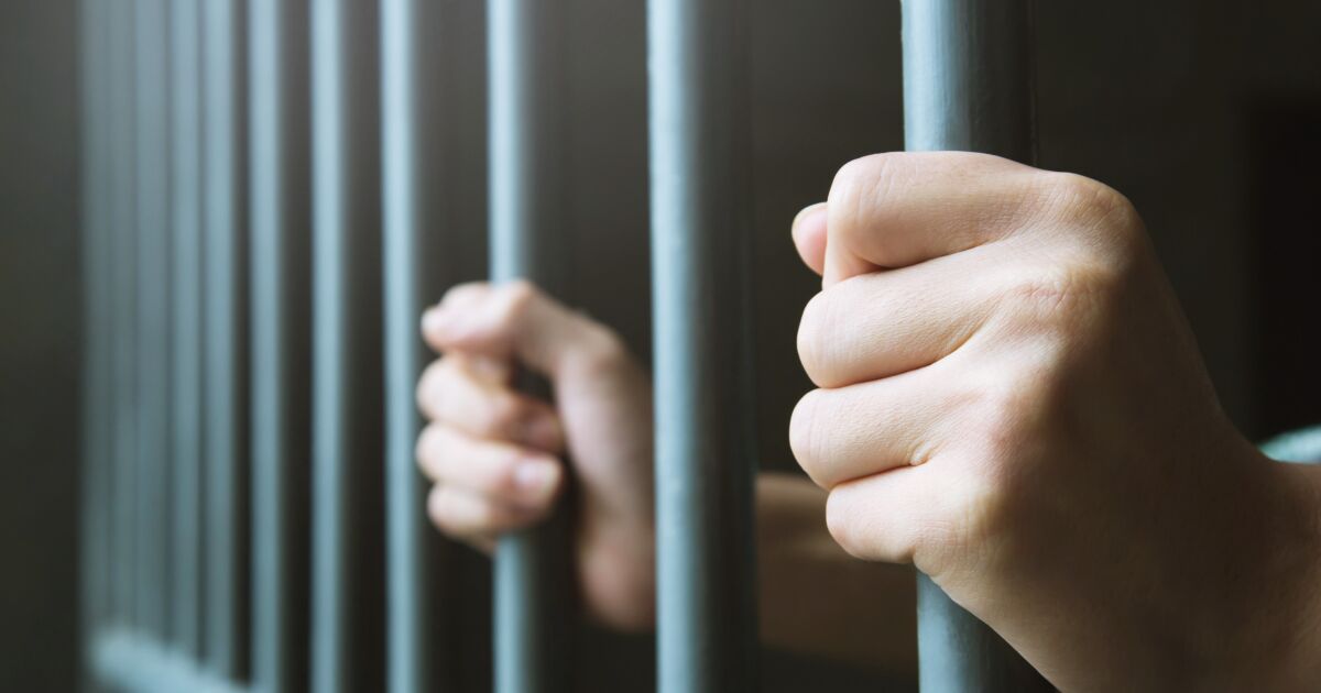 Софийският районен съд задържа под стража 25-годишен мъж за причиняване