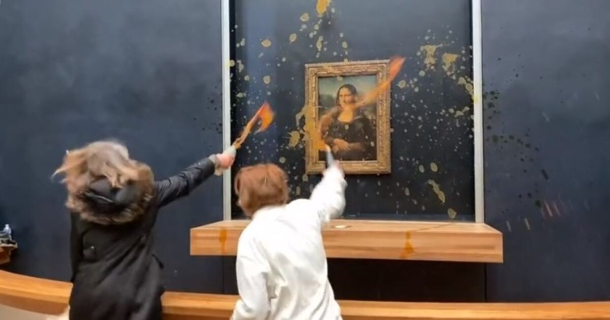 Протестиращи жени хвърлиха доматена супа върху защитената със стъкло картина Мона