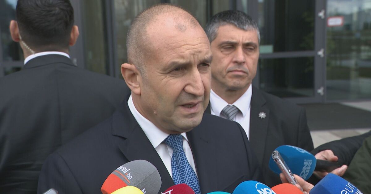 Аз няма да коментирам г-н Магнитски. Опитомяването на лидерите на