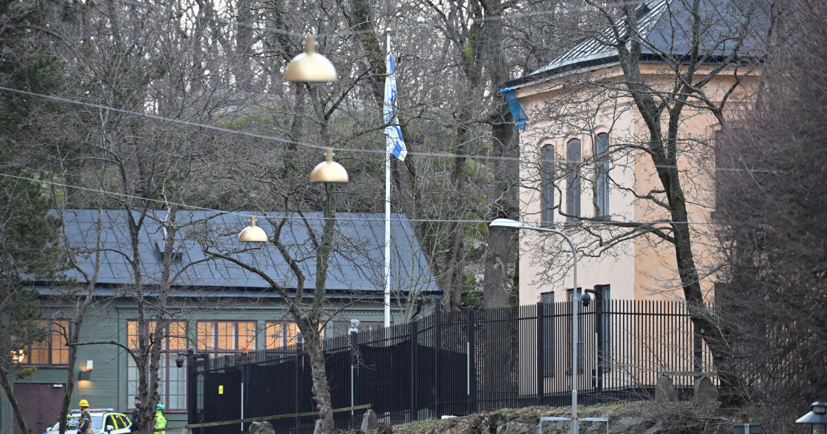 Опасен предмет, открит пред израелското посолство в Стокхолм, е унищожен,
