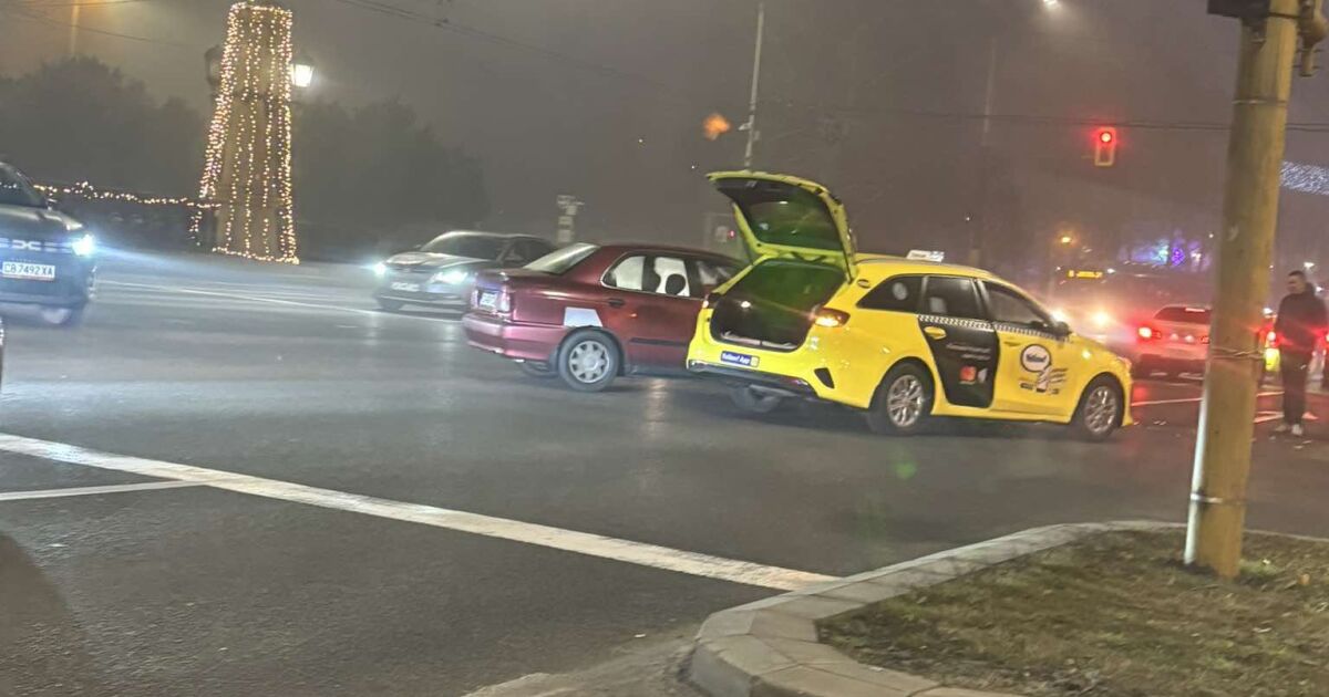 Катастрофа е станала на Орлов мост“ в София. Ударили са