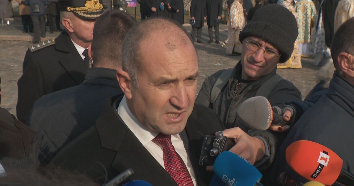 Пилеем ценно историческо време, а политическата класа е неспособна да