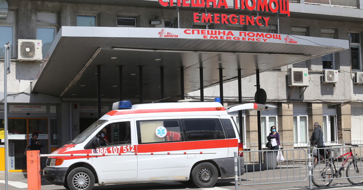 Началници на клиники и отделения в УМБАЛСМ Пирогов са изпратили