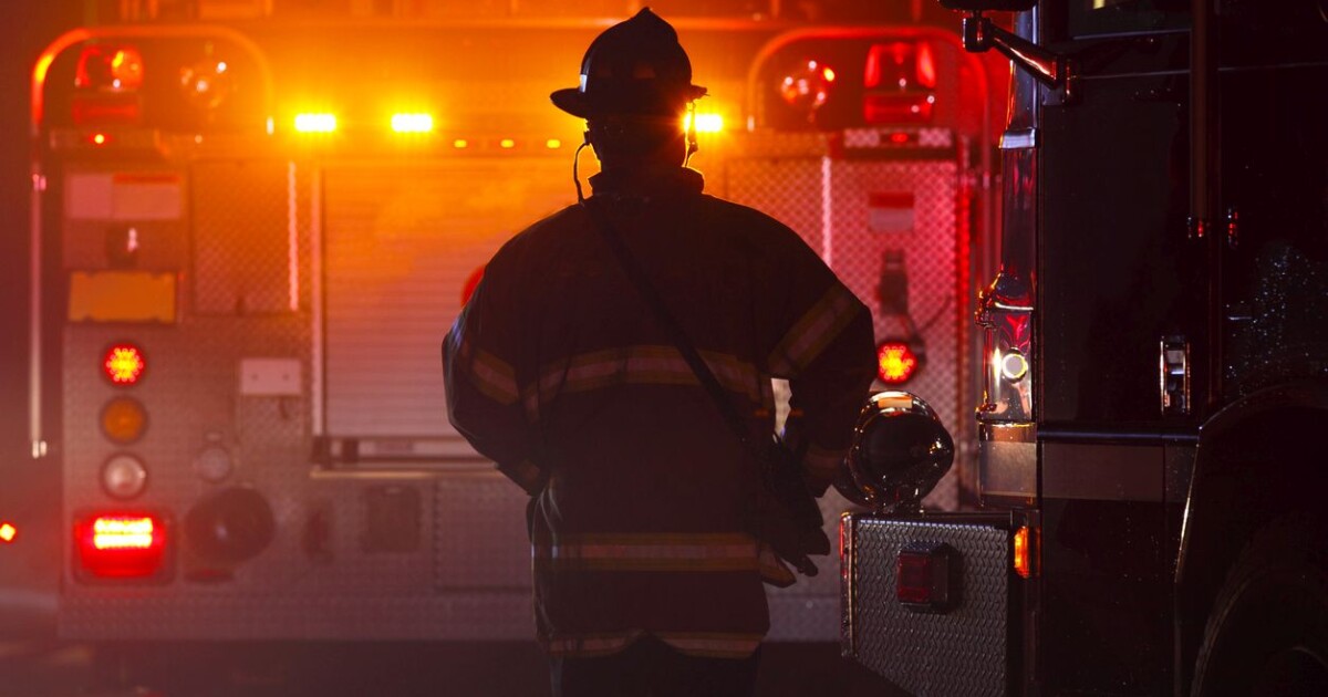 Мъж на 50-годишна възраст почина днес при пожар в къщата