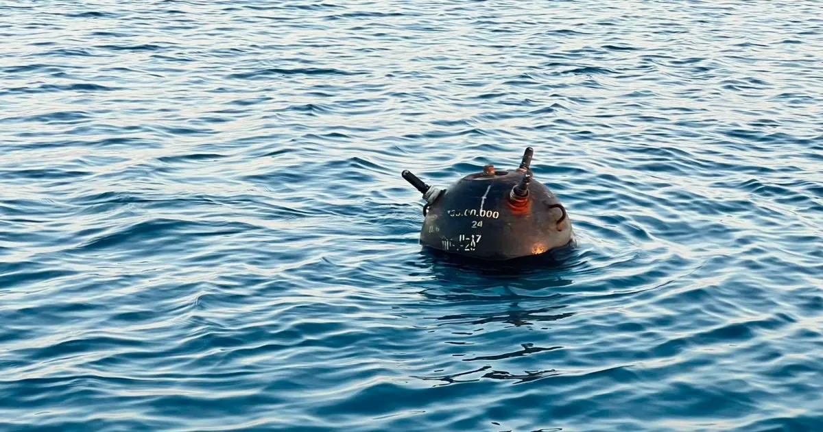 Румънските военноморски сили контролирано унищожиха мина в Черно море. Сигналът