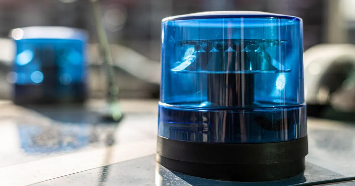 Един мъж е задържан, а друг е в болница след