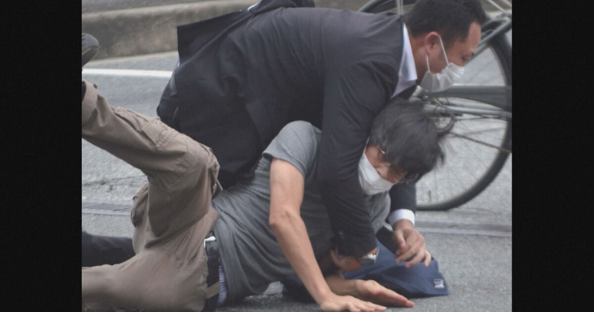 Нападателят, убил Шиндзо Абе, е 41-годишен, бивш член на военноморските