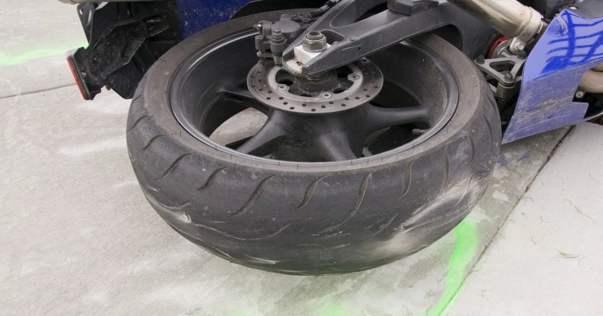 17-годишен младеж без книжка катастрофира с мотоциклет в село Малки