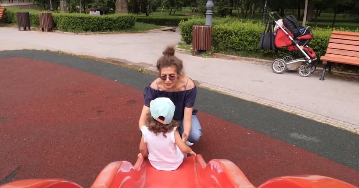 Майка на 2-годишно момиченце се нуждае от помощ в борбата