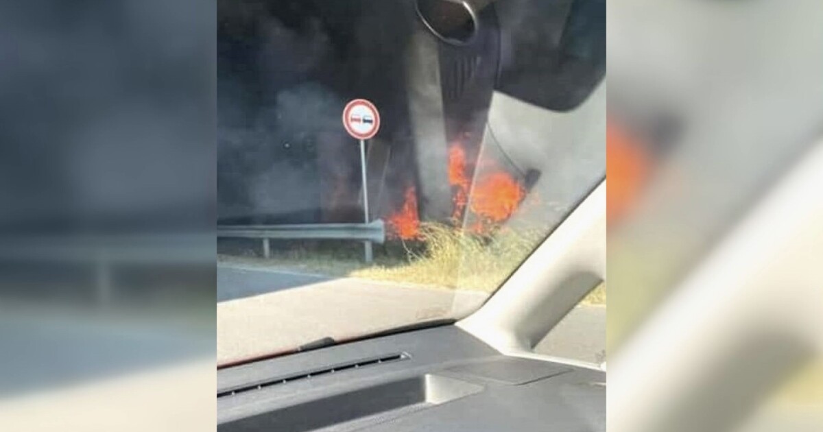 Кола се запали в Стара Загора. Инцидентът е станал на