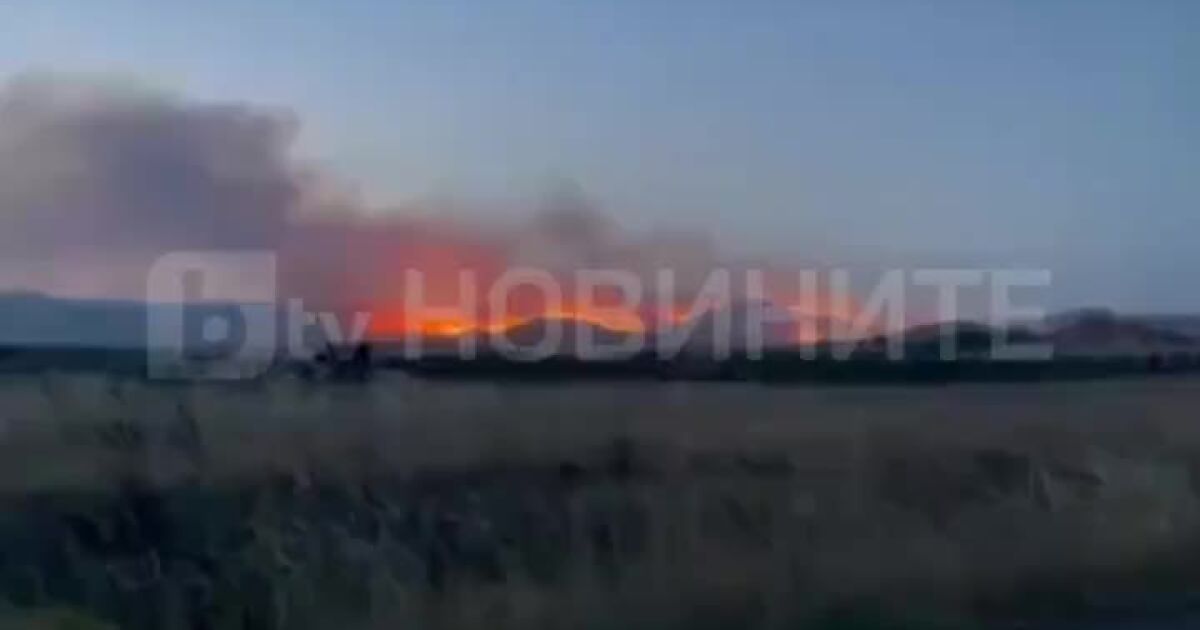 Овладян е пожарът, който пламна снощи на хълма между квартал Банево“