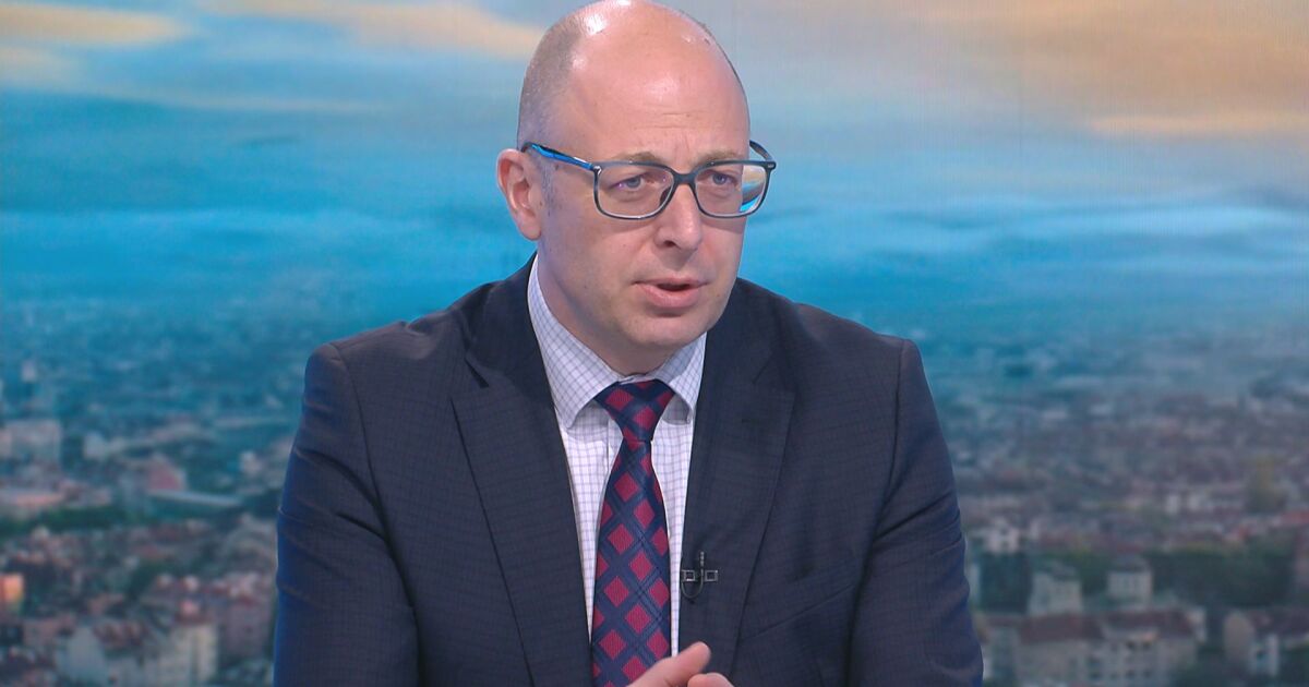 В ефира на  bTV депутатът Ивайло Мирчев от ПП-ДБ предложи да
