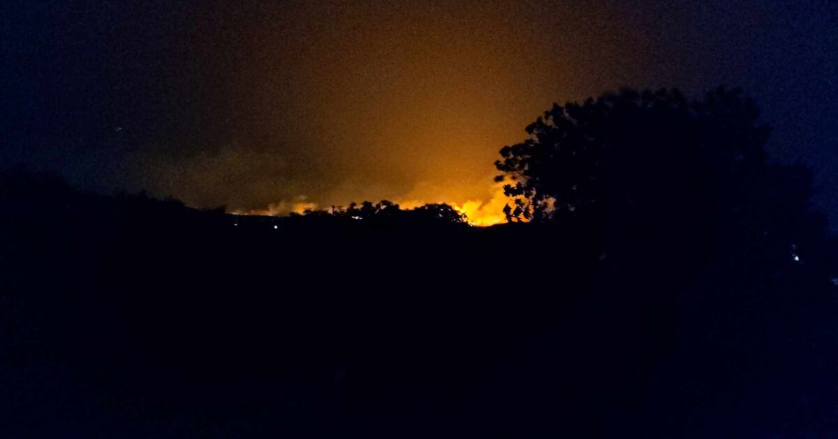 Няколко пожара горяха снощи в Сливен и близките села. Заради