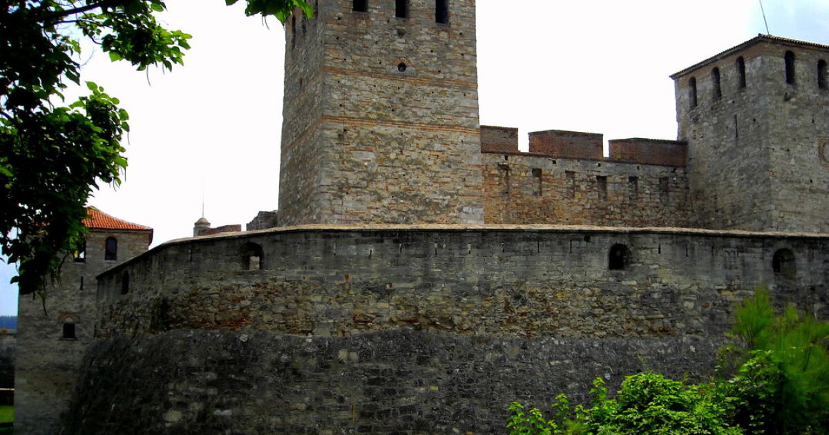 Затвориха историческата крепост Баба Вида“. Това е станало със заповед