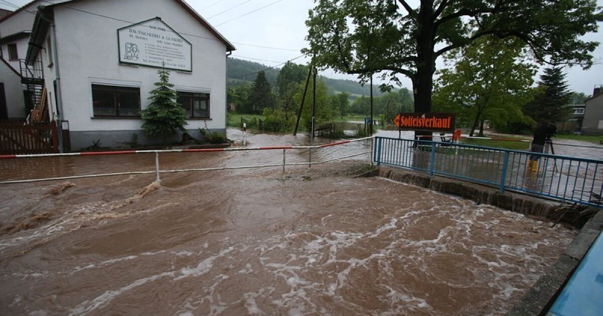 Най-малко седем жертви взеха поройните дъждове и свлачища в Словения