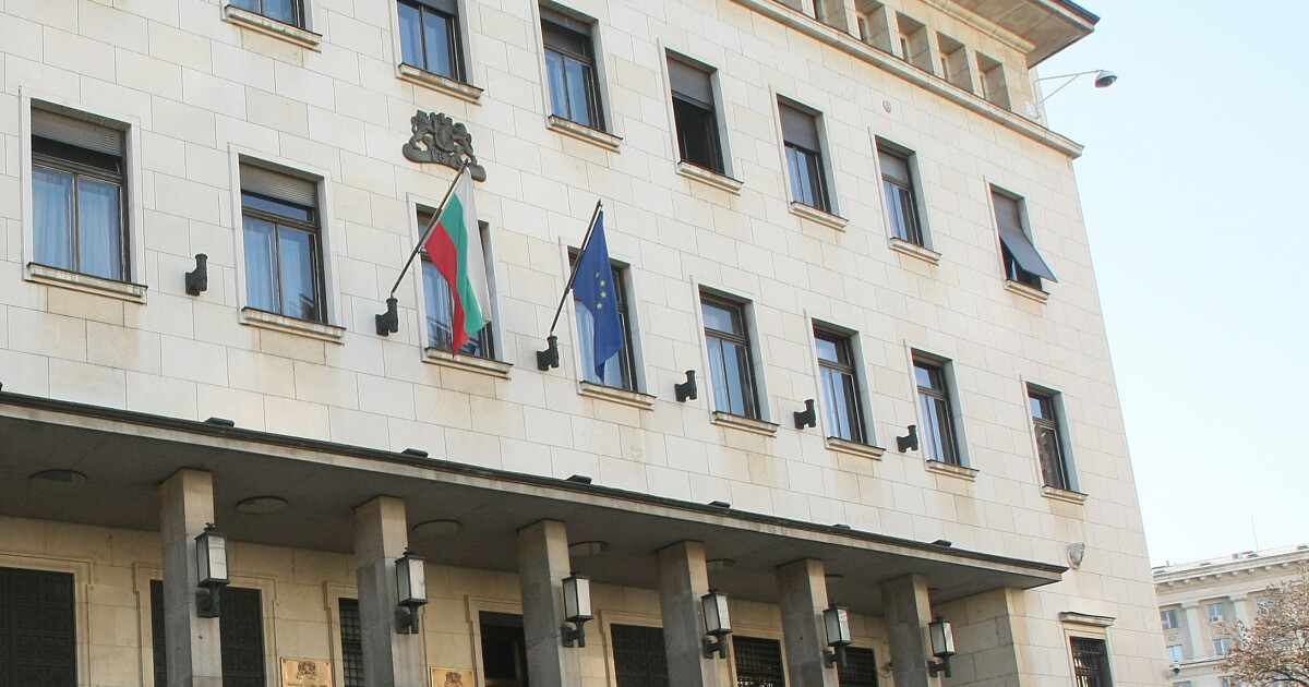 Българската народна банка (БНБ) затяга отпускането на ипотечни кредити.Това става