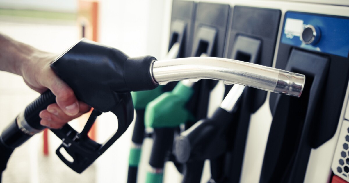 Нов ръст в цените на горивата. Поскъпването на колонките обаче
