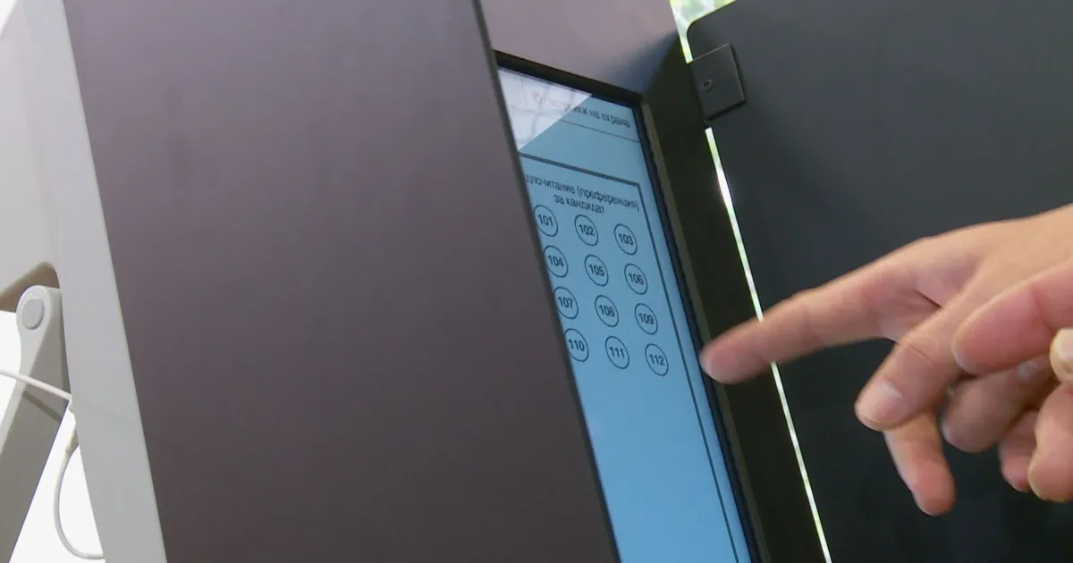 Избирателната активност на предсрочните избори към 11 часа е по-висока