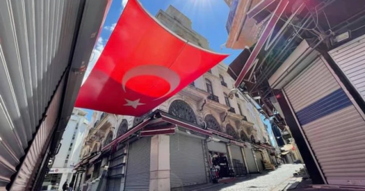 Турската поп певица Гюлшен Чолакоглу беше арестувана, като ѝ предстои