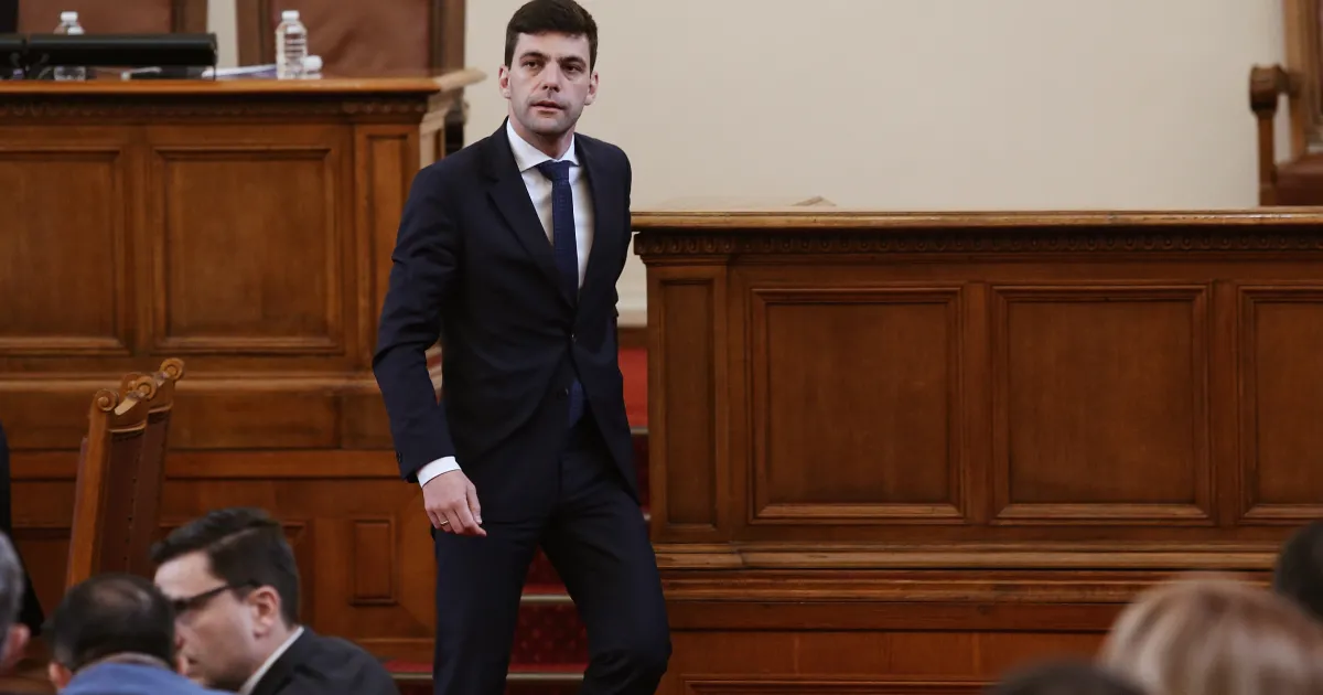 “ няма да издигне кандидат на утрешното гласуване в парламента