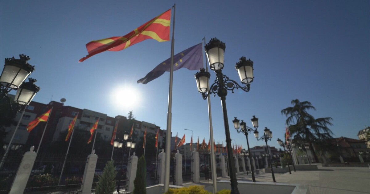 Темата с българската позиция за еврочленството на Северна Македония продължава