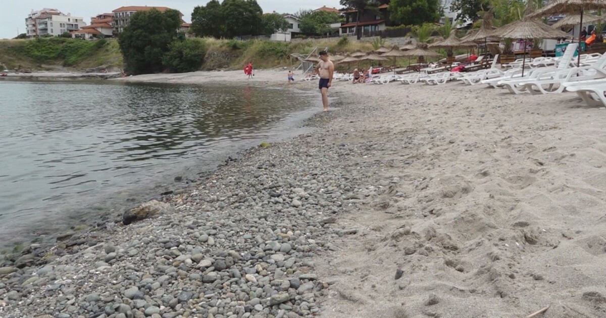 Два от най-посещаваните плажове по Южното Черноморие остават без спасители