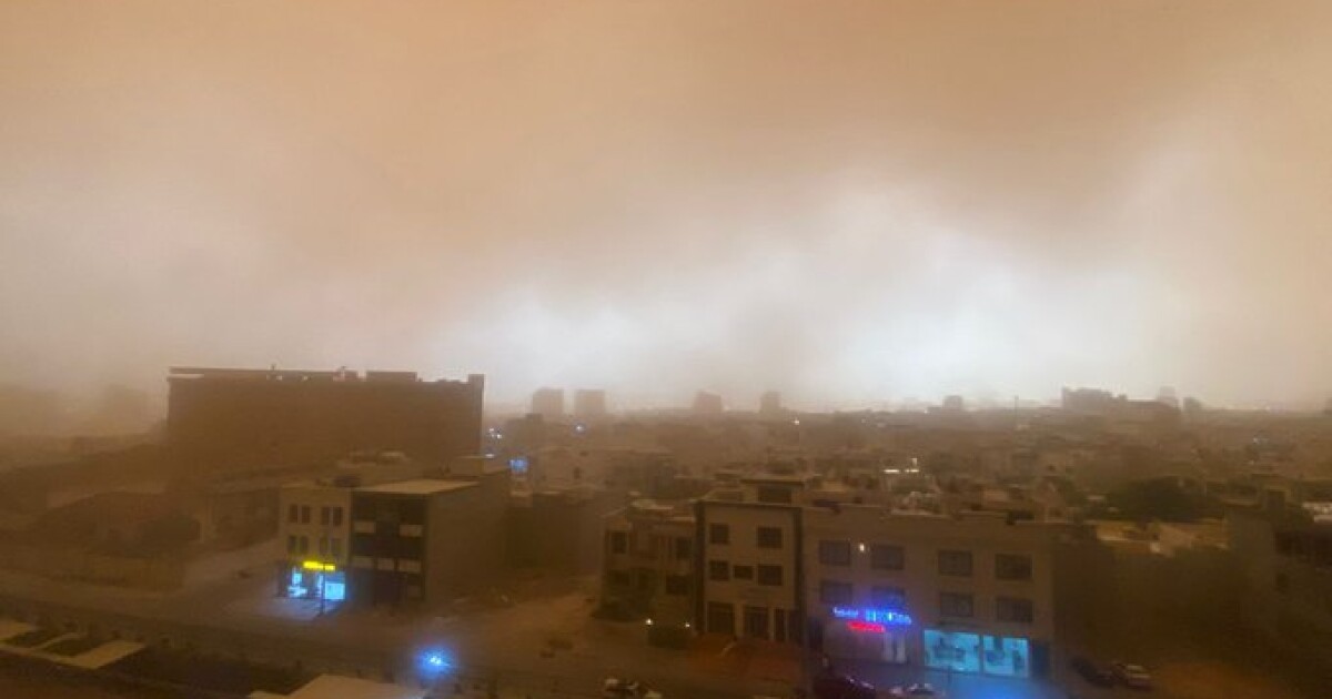 Пясъчна буря се изви над Ирак в събота вечерта и