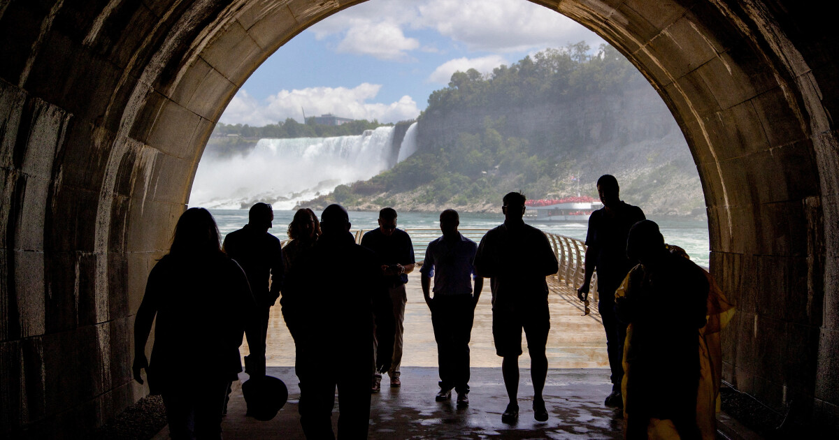 Канада отвори за посещение вековен тунел, който разкрива невиждани досега
