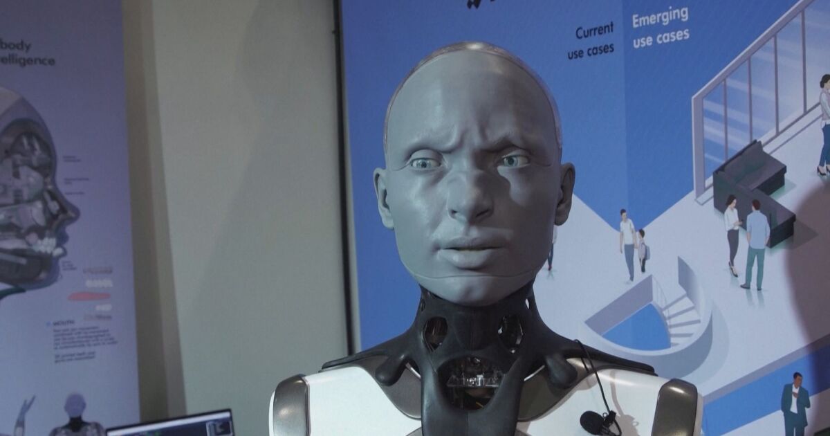 Технологична компания, базирана във Великобритания, изработи хуманоиден робот, който може