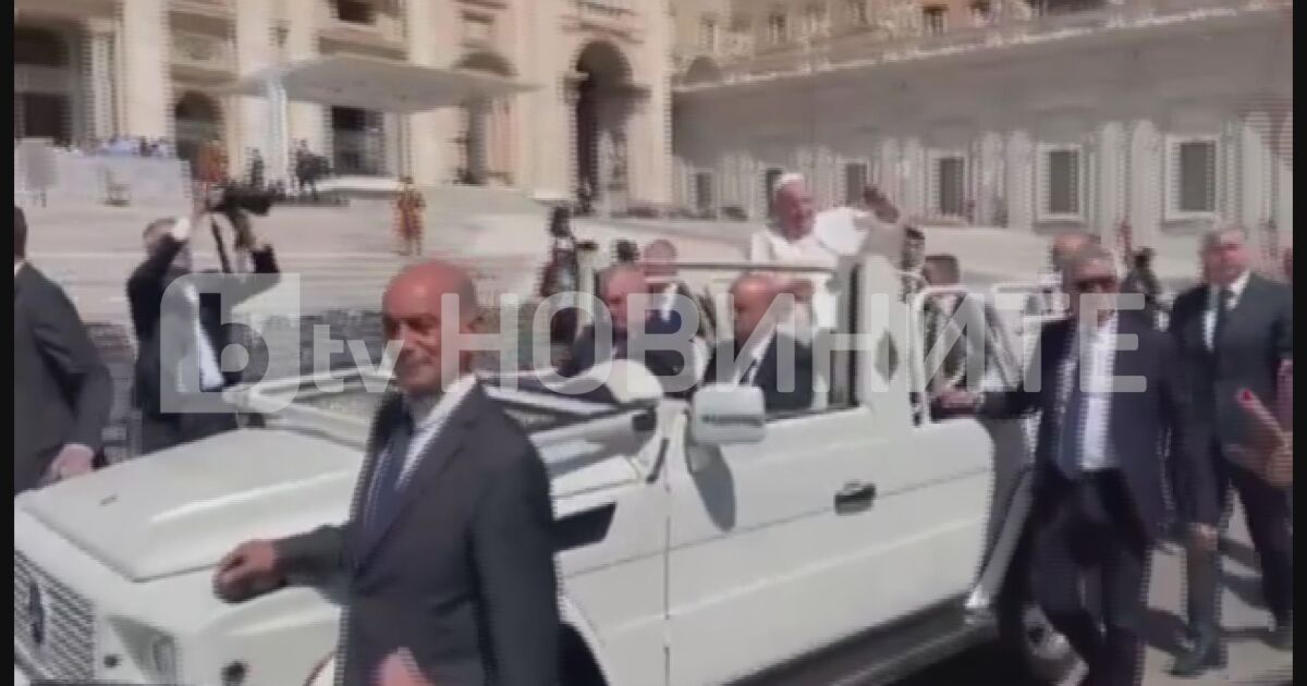 Видео, изпратено от зрител на bTV, показва папа Франциск в Рим. Преди