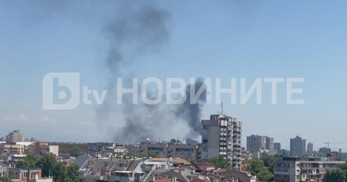 Голям пожар избухна в източната част на Пловдив, съобщи кореспондентът