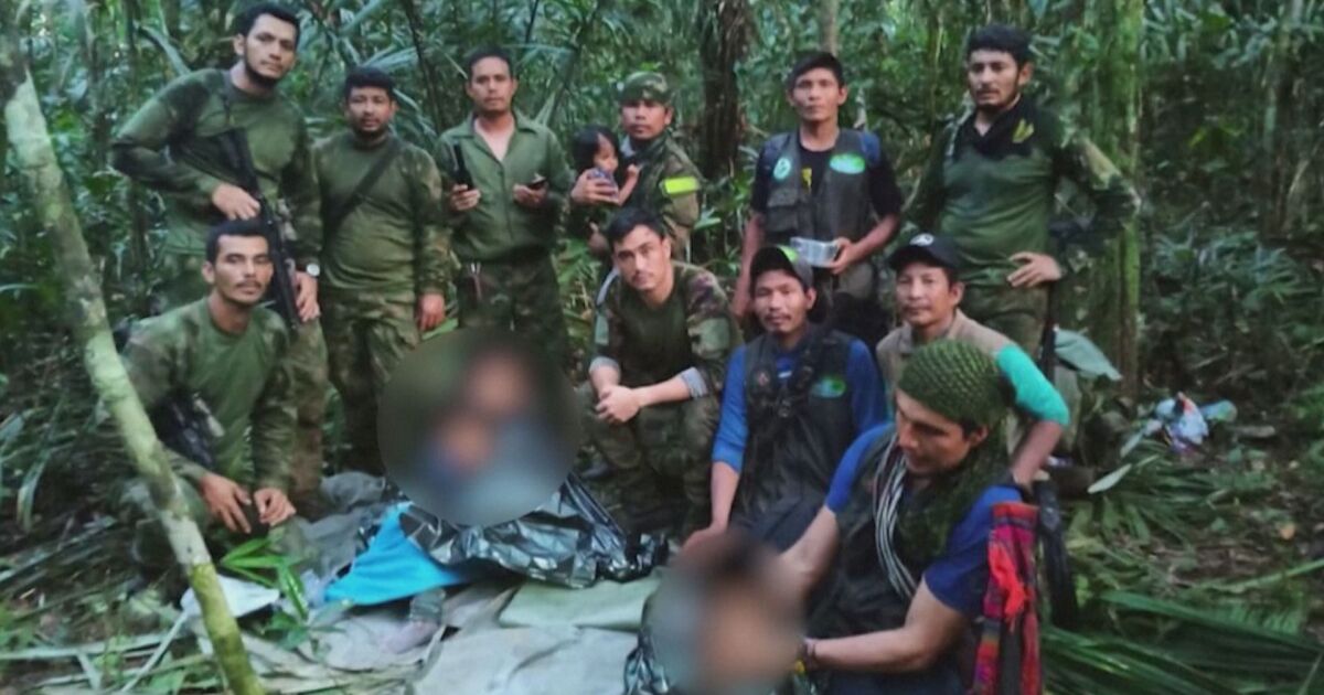 Открити след 40 дни в джунглата: Децата, които оцеляха в