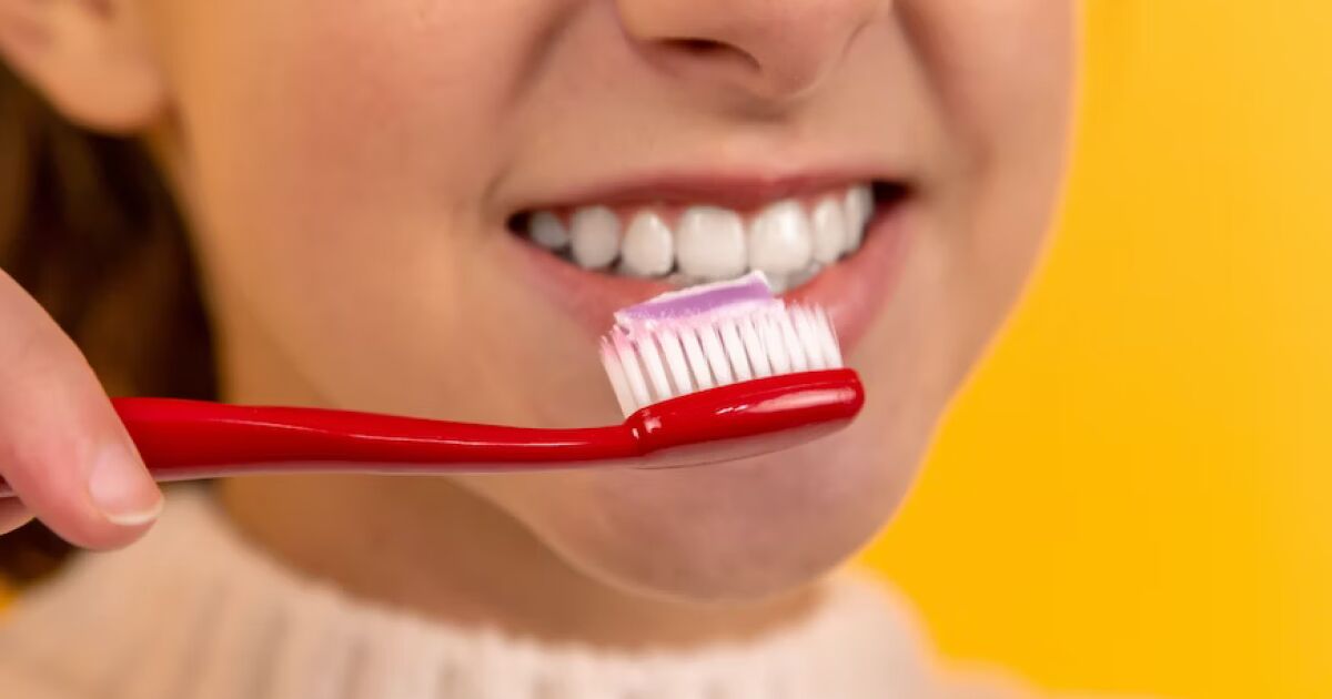 Редовната грижа за здравето на нашите зъби и венци е