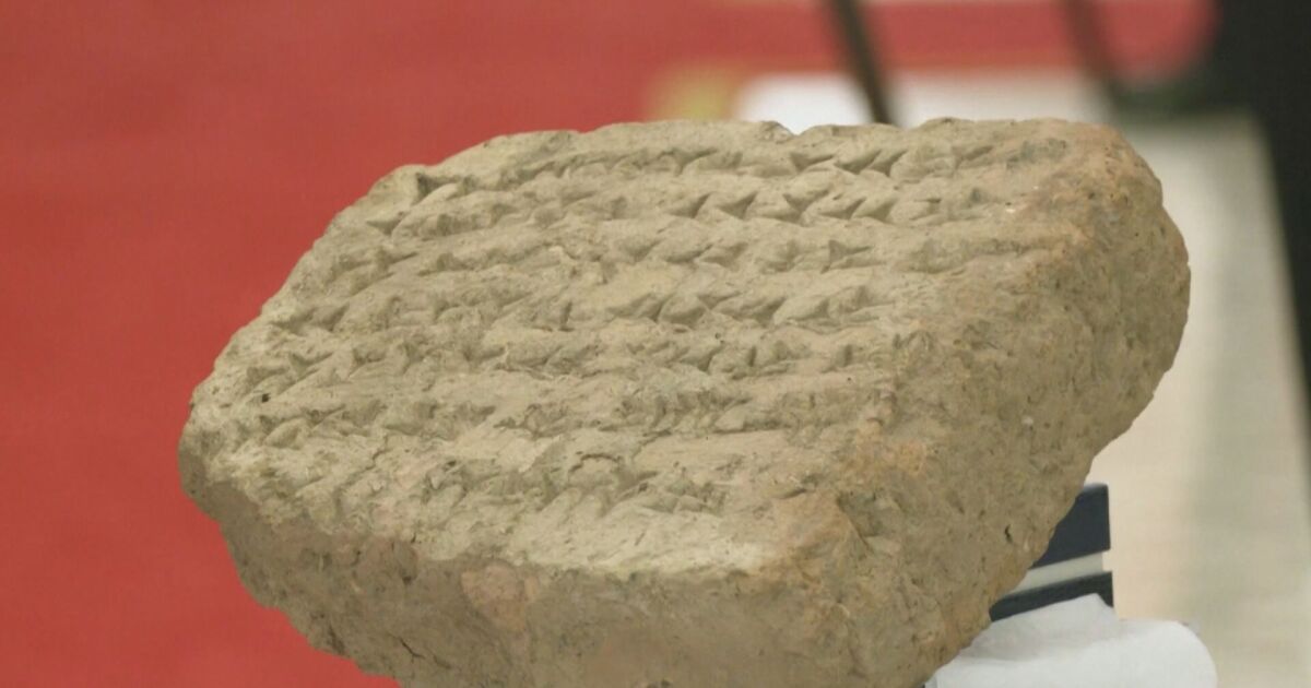 Италия върна на Ирак древен артефакт от времето на Асирийската