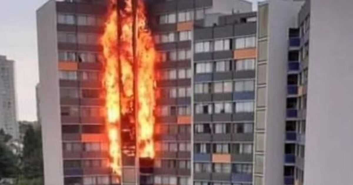 Пожар в жилищна сграда в брюкселския район Гансхорен. 100 души