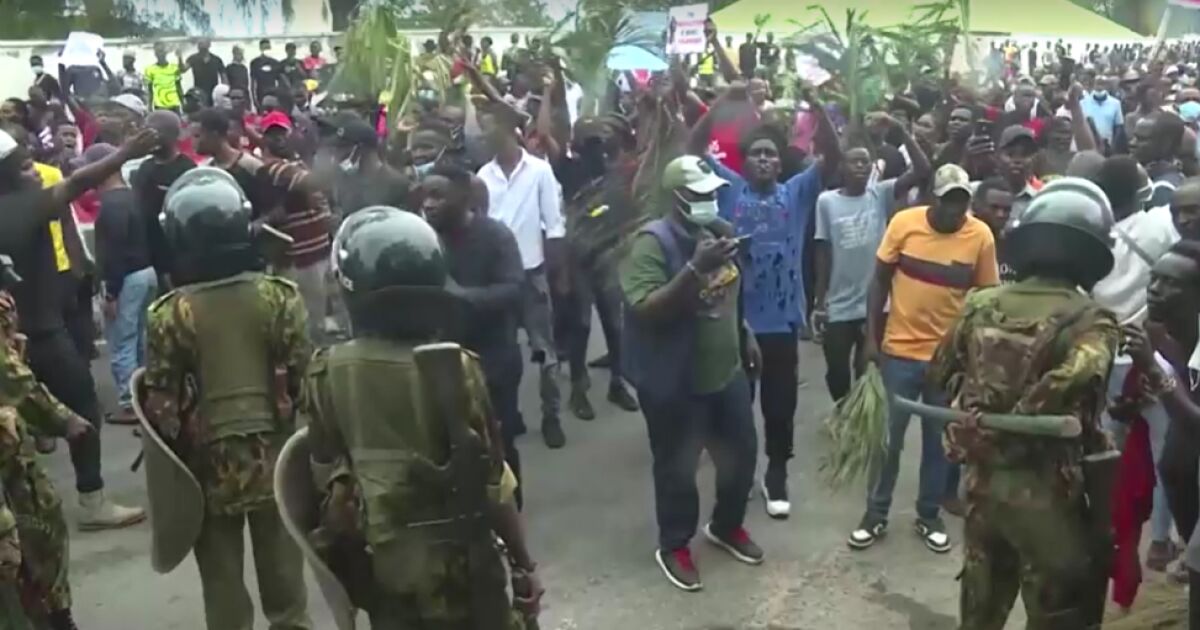  Петима души са били застреляни в Кения при протести срещу