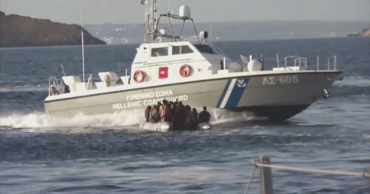 Гръцката брегова охрана стреляла срещу товарен кораб, плаващ в международни