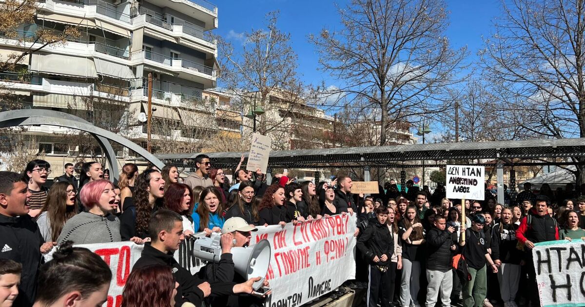 ЖП служителите в Гърция удължиха до сряда стачката си, започнала