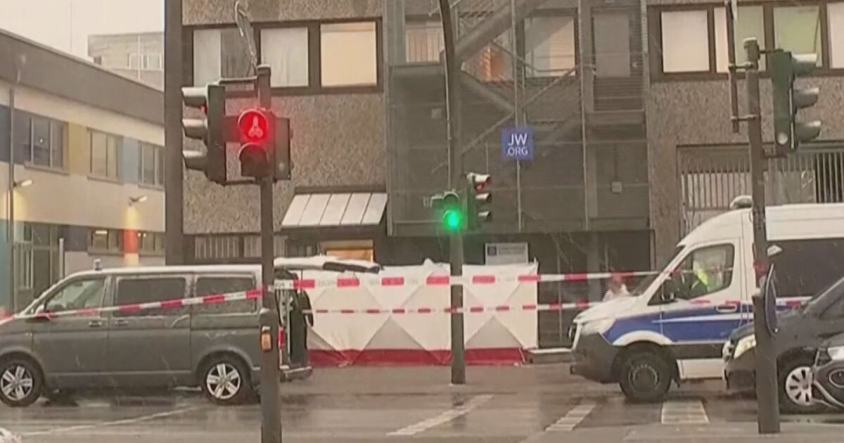 Неродено момиченце е сред на масовата стрелба в Хамбург. Полицията