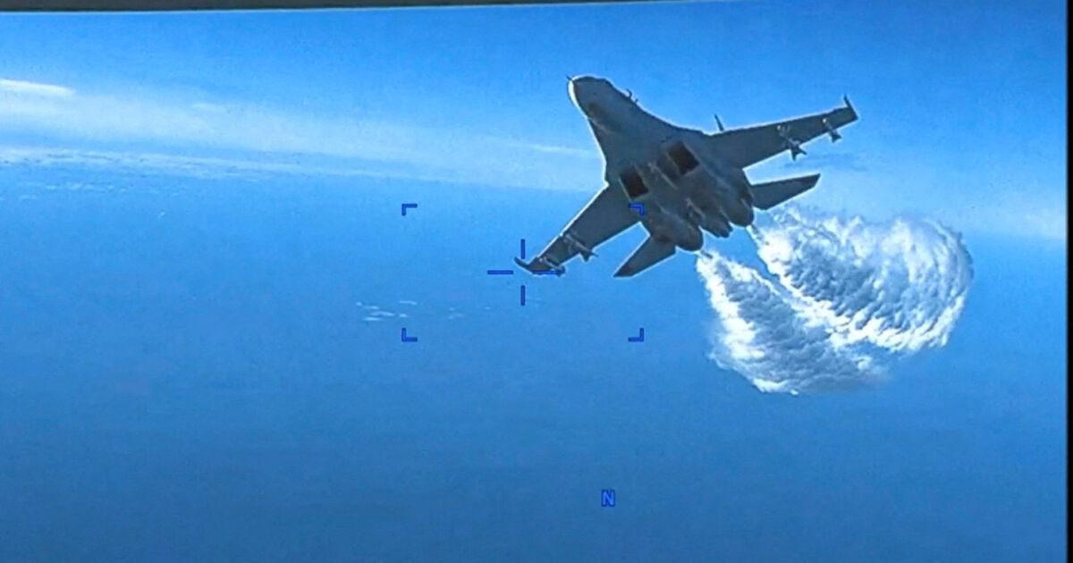 Пентагонът разпространи видеоклип от инцидента с дрон над Черно море.Очаквайте