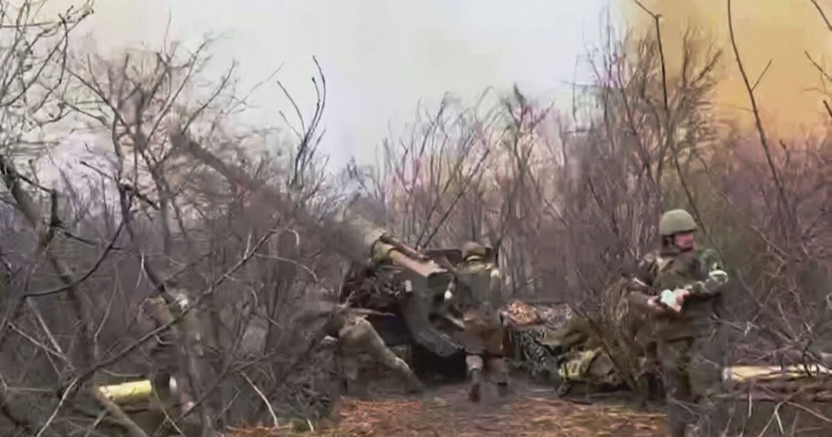 Украинските сили обстреляха рано село в руската Брянска област, граничеща