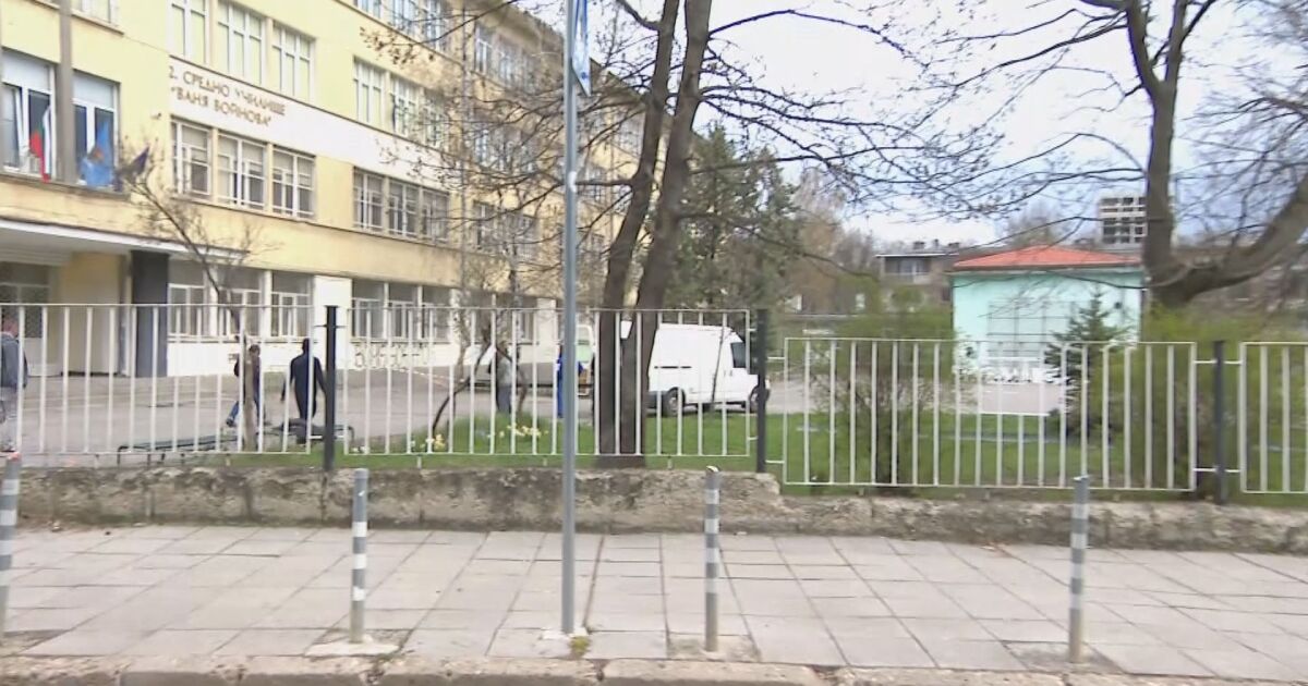 Вълна от сигнали за бомби в няколко училища в София