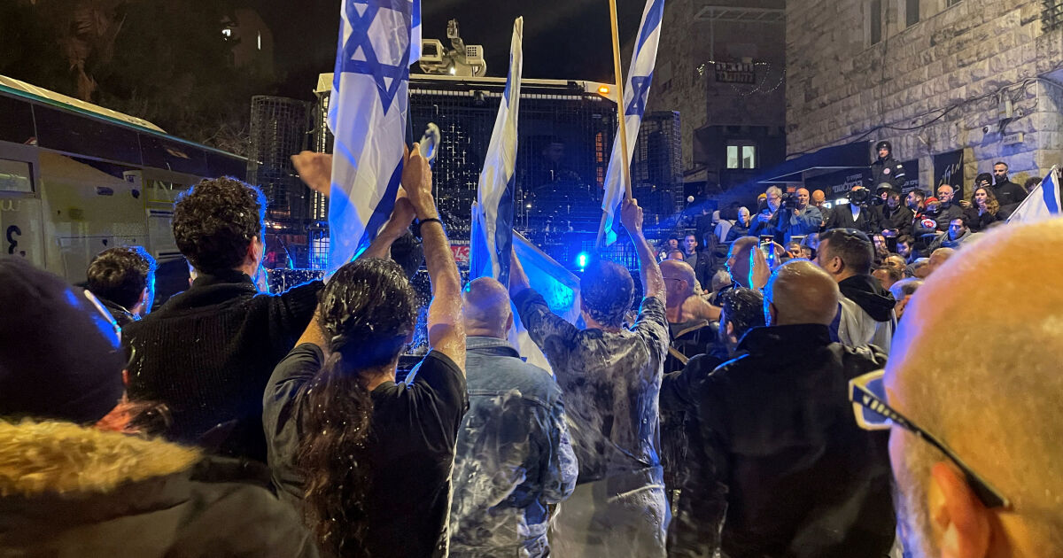 Десетки хиляди излязоха на протест по улиците на Израел, след
