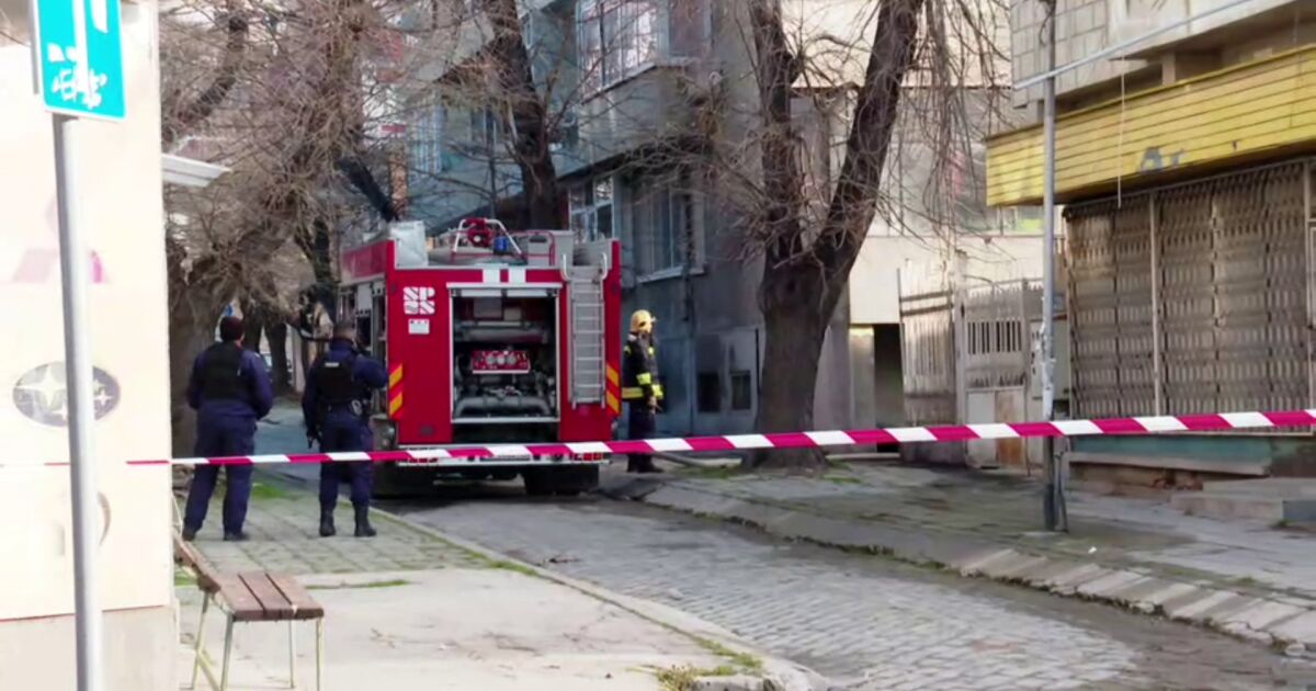 Мъж загина при пожар в дома си във Варна. Инцидентът