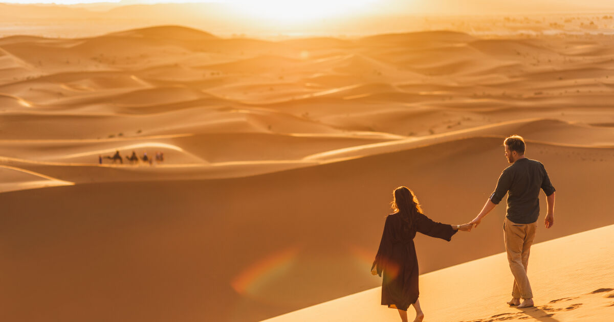 Учени разгадаха тайната на най-големите дюни на Земята. Наричани звездни