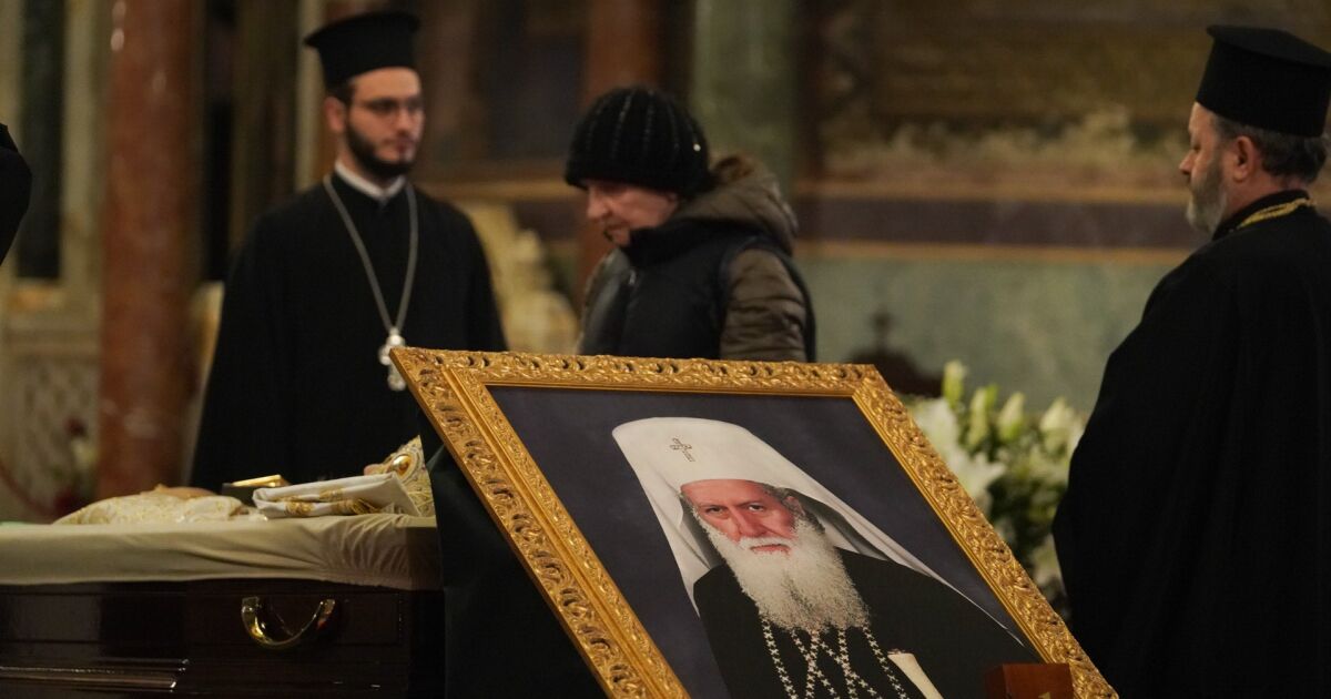 Demeure éternelle du patriarche néophyte : il sera enterré à côté de l'exarque Joseph