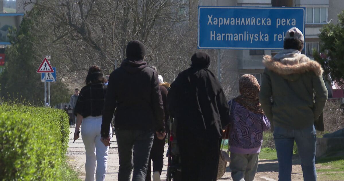 Протест срещу бежанците се проведе в Харманли. Засилено е полицейското
