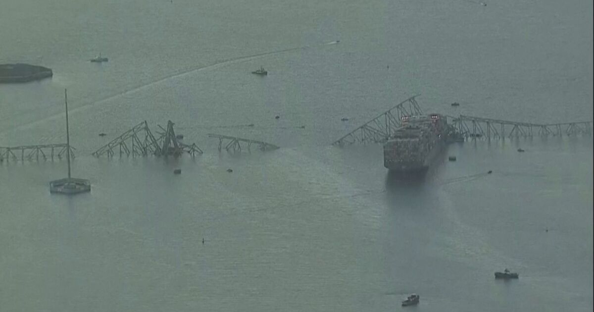 Тече спасителната операция, в която се издирват най-малко седем души