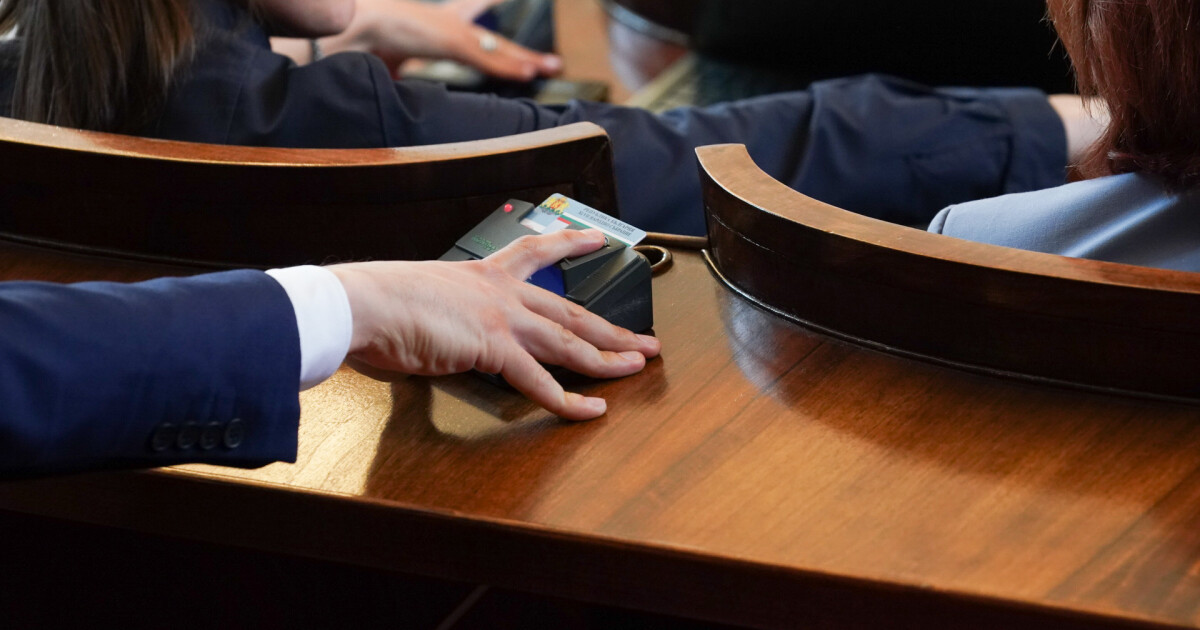 Депутатите ще гласуват на първо четене актуализацията на бюджета за